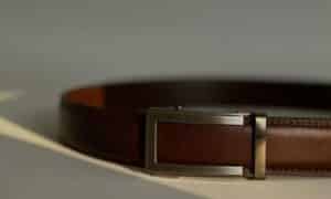 Wat is een riem zonder gaatjes?